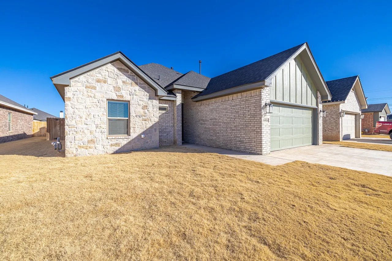 Front exterior — 6906 16th Street, Lubbock, TX 79416