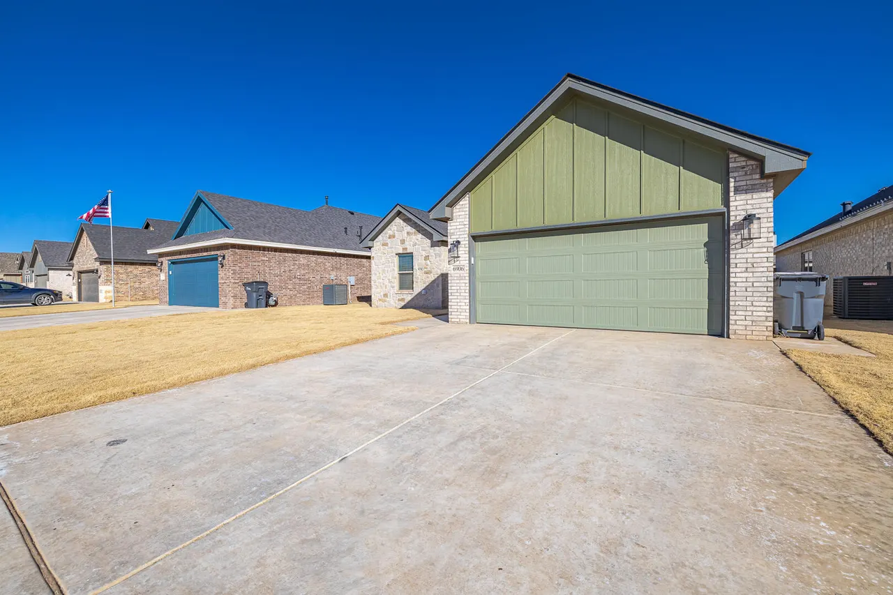 Photo 3 — 6906 16th Street, Lubbock, TX 79416
