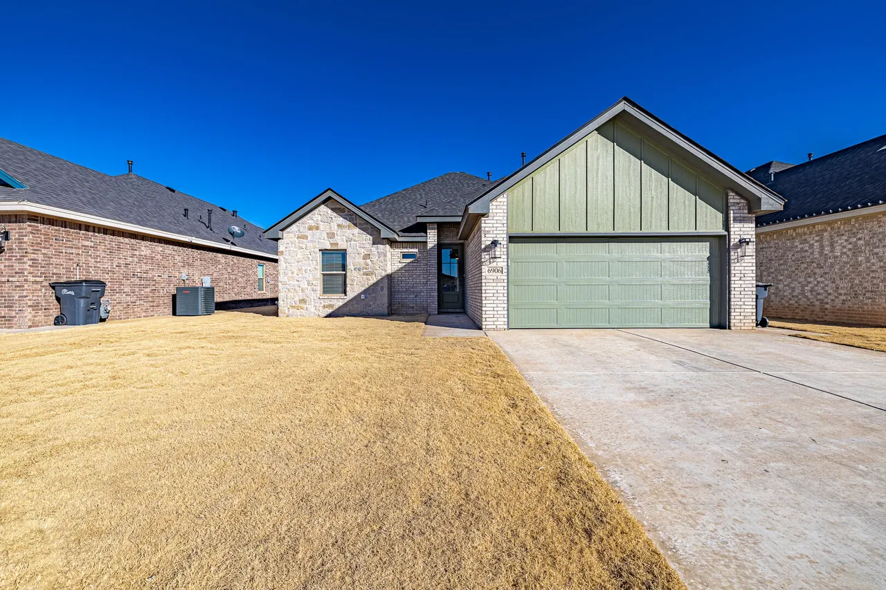 Photo 2 — 6906 16th Street, Lubbock, TX 79416