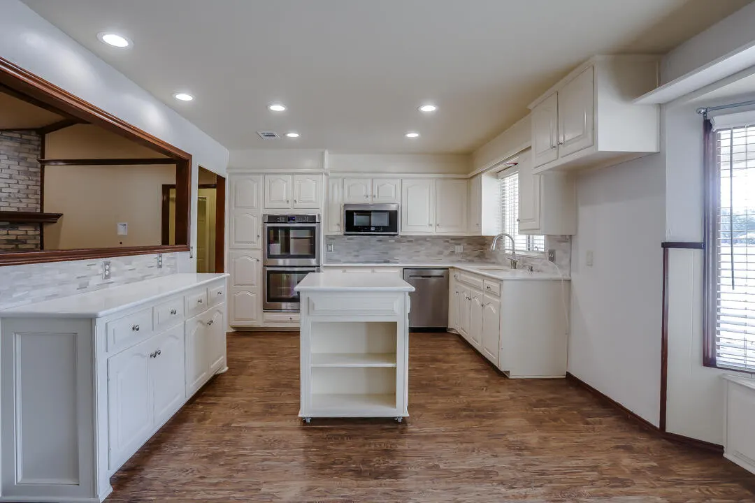 Photo 11 — 3708 76th Street, Lubbock, TX 79423
