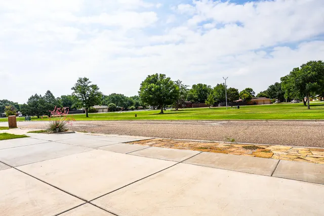 Photo 5 — 3708 76th Street, Lubbock, TX 79423