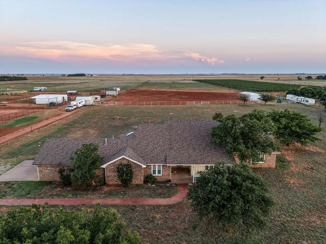 Front exterior — 10025 Woodrow Road, Ropesville, TX 79358