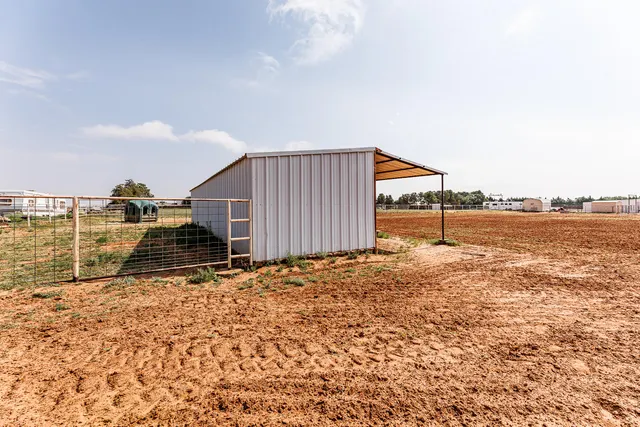 Photo 5 — 10025 Woodrow Road, Ropesville, TX 79358