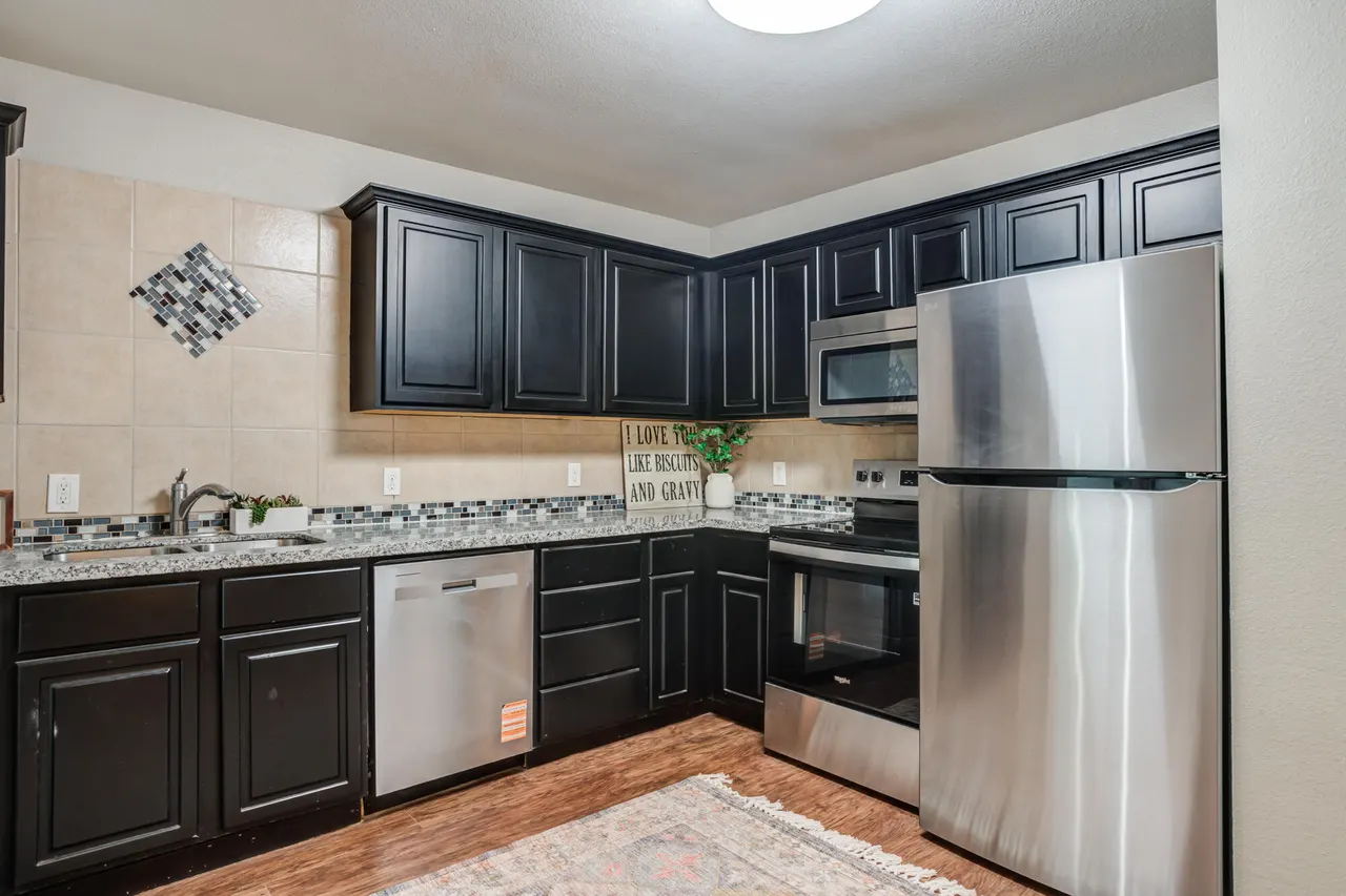 Photo 13 — 1907 16th Street, Lubbock, TX 79401