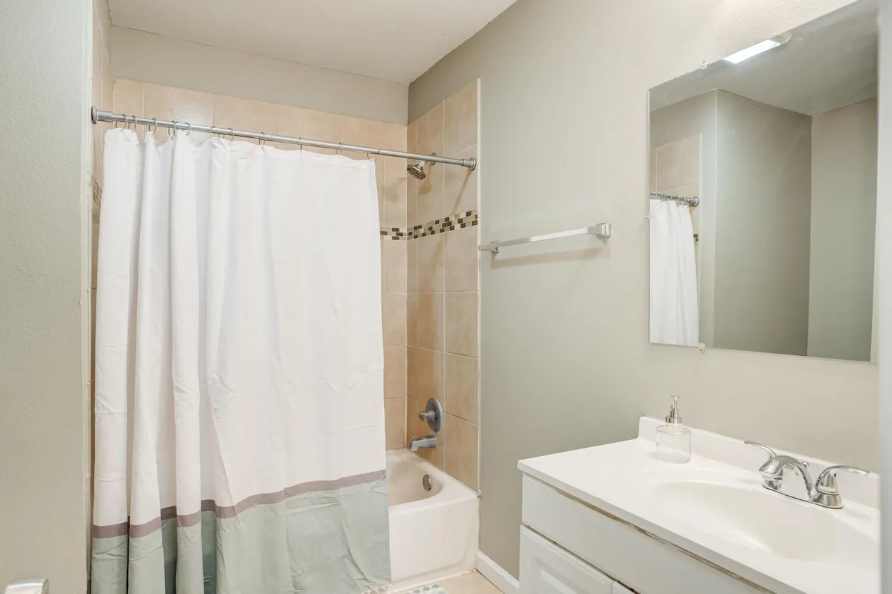 Photo 18 — 1907 16th Street, Lubbock, TX 79401