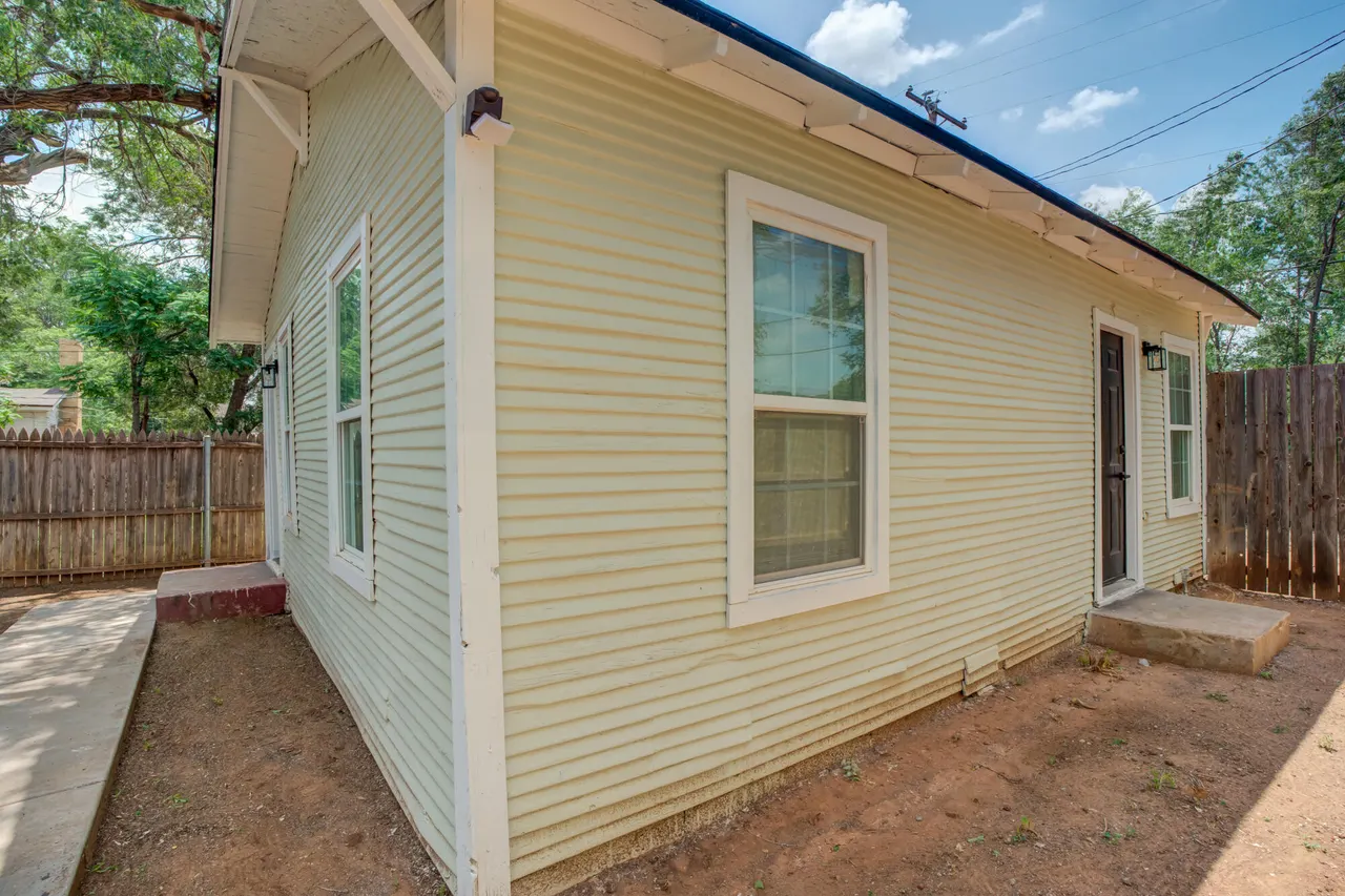 Photo 42 — 1907 16th Street, Lubbock, TX 79401
