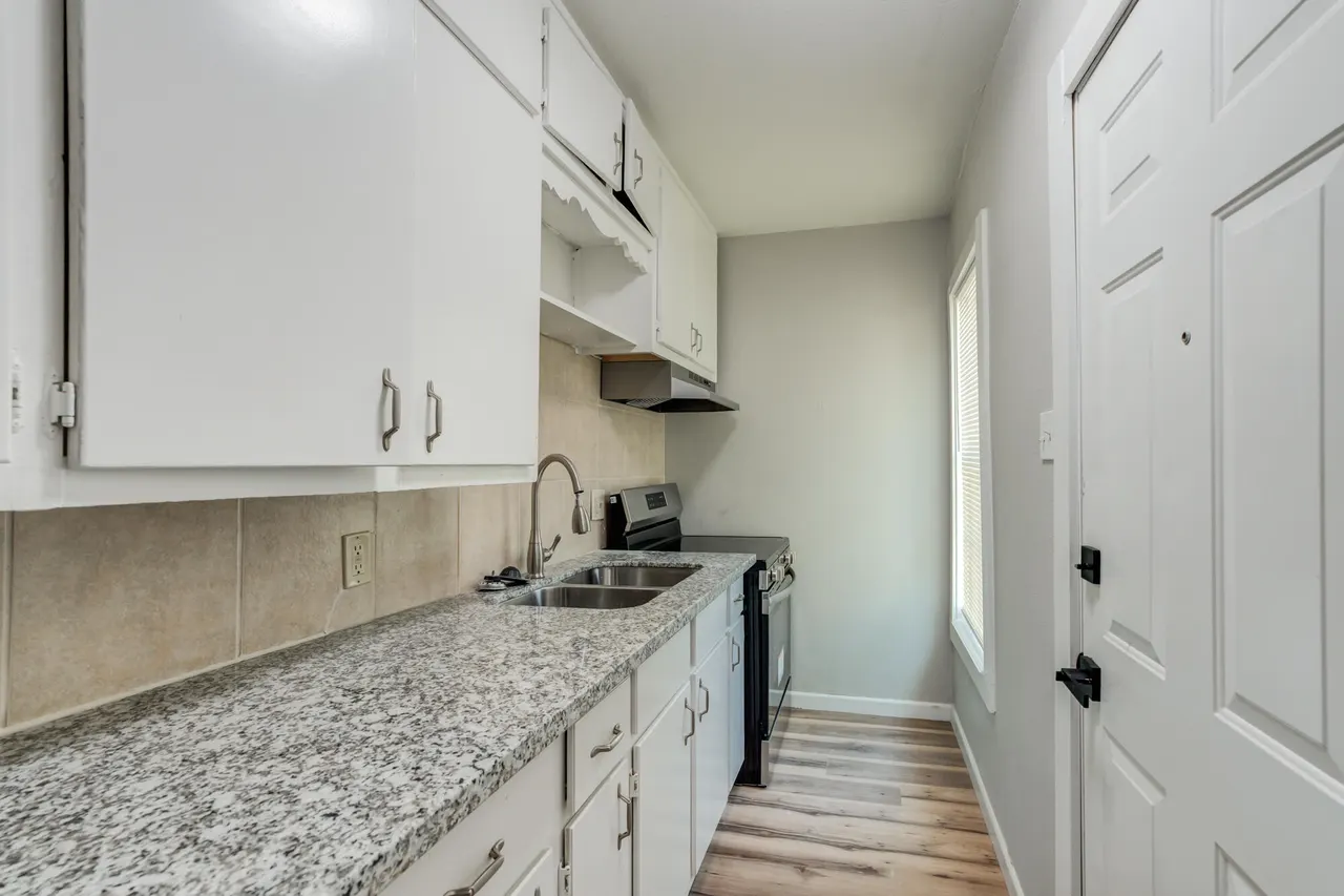 Photo 49 — 1907 16th Street, Lubbock, TX 79401