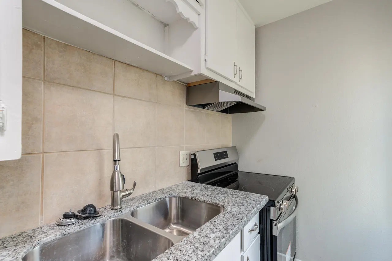 Photo 50 — 1907 16th Street, Lubbock, TX 79401