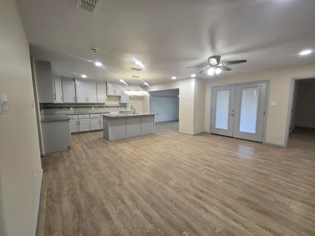 Photo 3 — 2106 88th Street, Lubbock, TX 79423