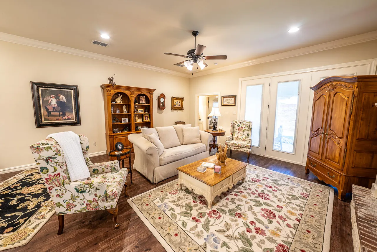 Photo 2 — 14 Tuscan Villa Circle, Lubbock, TX 79423