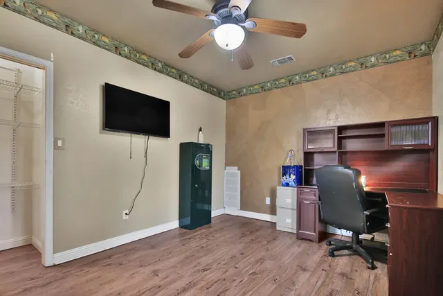Photo 7 — 1401 11th Street, Shallowater, TX 79363