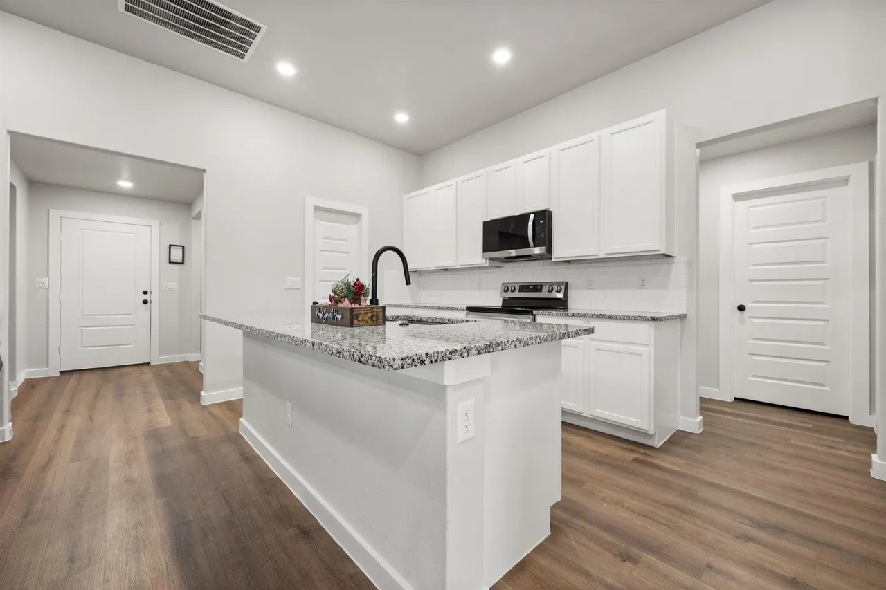 Photo 28 — 1702 144th Street, Lubbock, TX 79423