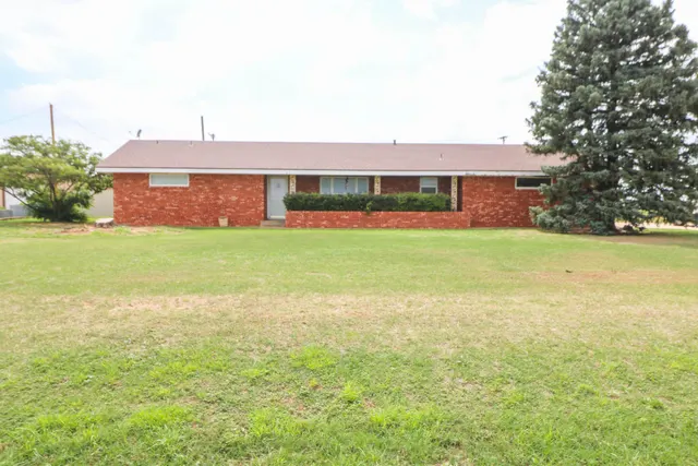 Front exterior — 845 Farm To Market Road 1055, Earth, TX 79031