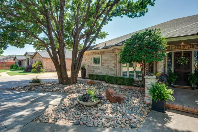 Photo 3 — 8506 Rochester Avenue, Lubbock, TX 79424
