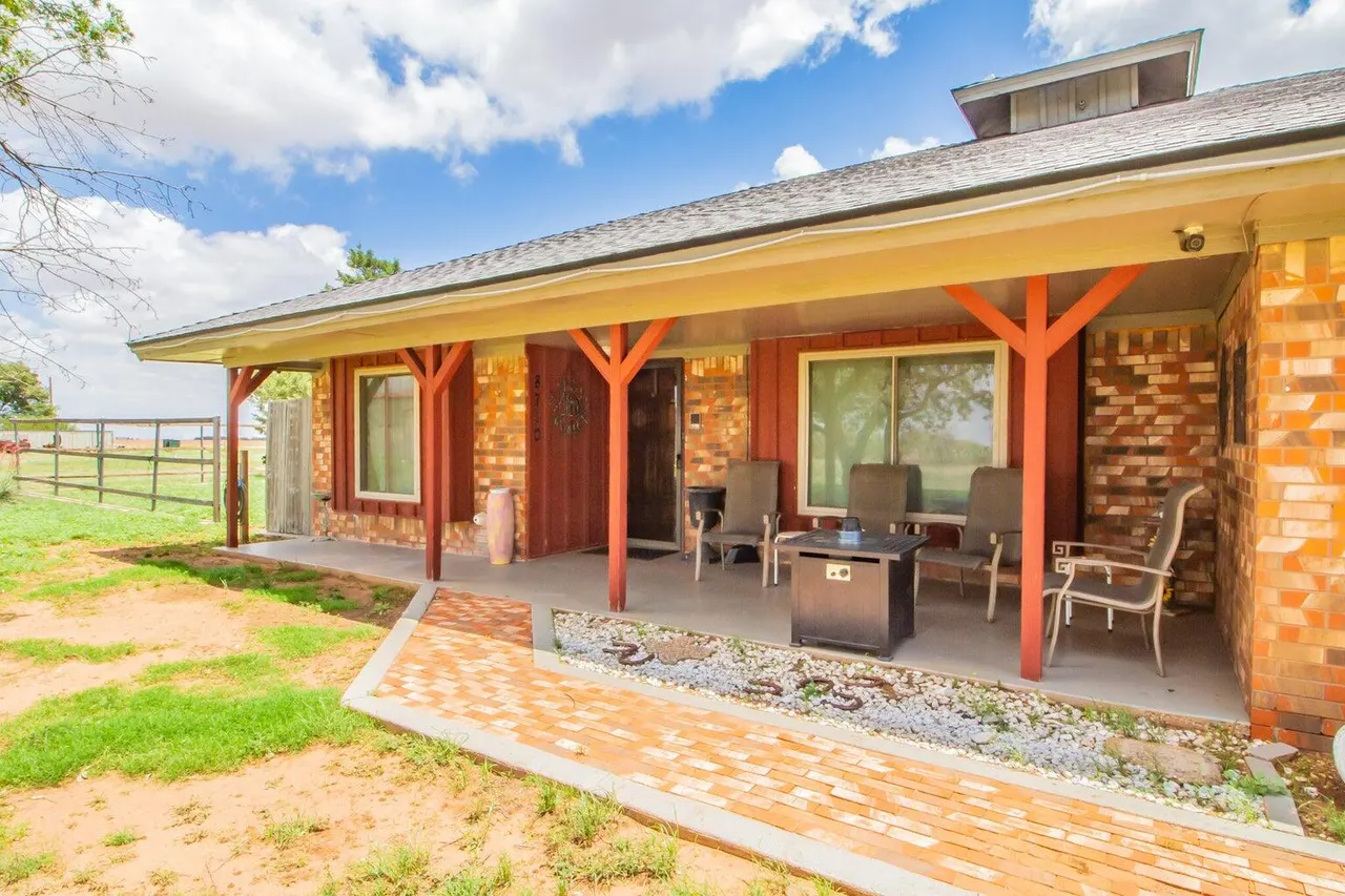 Photo 3 — 8710 N County Rd 2000, Lubbock, TX 79415