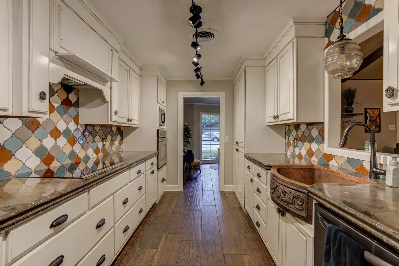 Photo 2 — 6207 Lynnhaven Drive, Lubbock, TX 79413