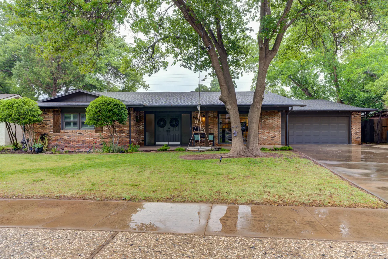 Photo 6 — 6207 Lynnhaven Drive, Lubbock, TX 79413