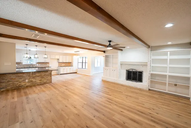 Photo 2 — 8218 Louisville Avenue, Lubbock, TX 79423