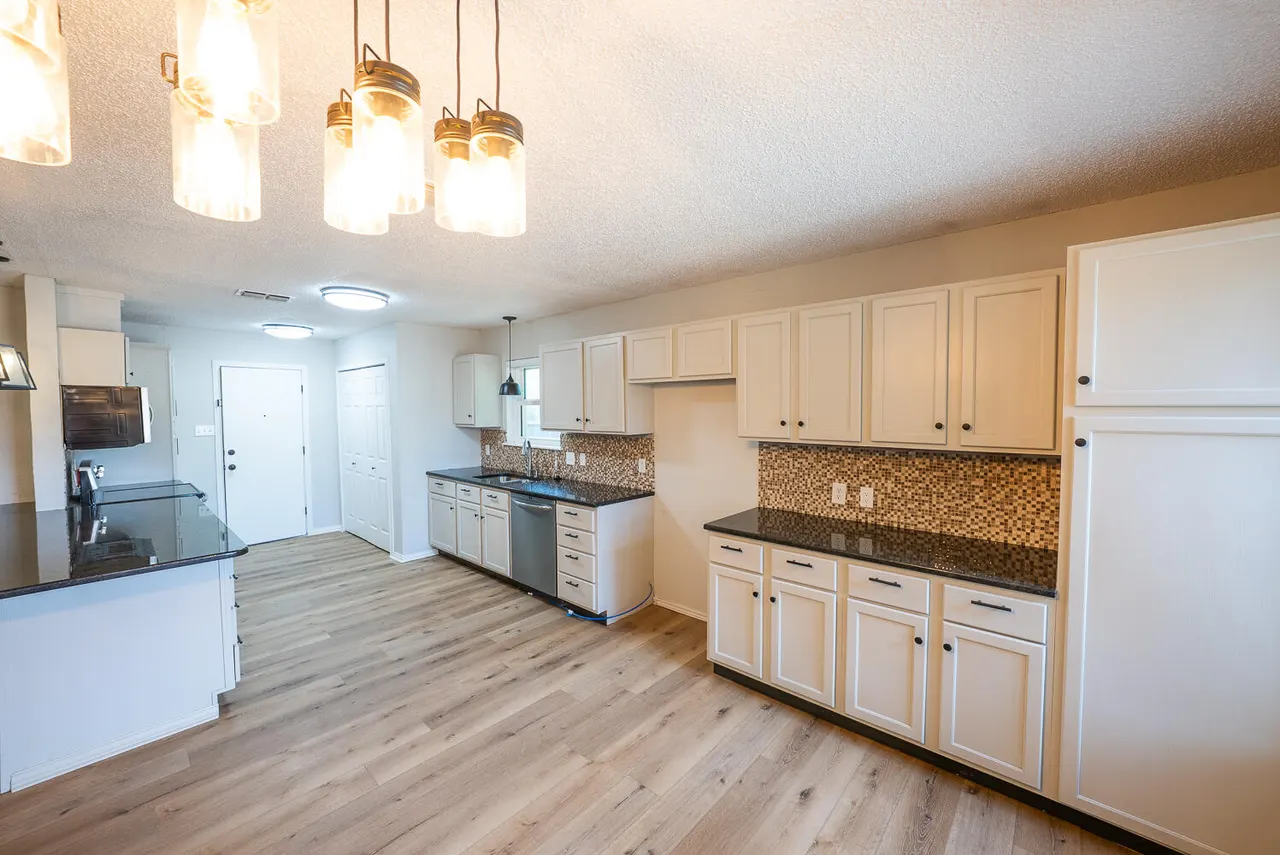 Photo 3 — 8218 Louisville Avenue, Lubbock, TX 79423