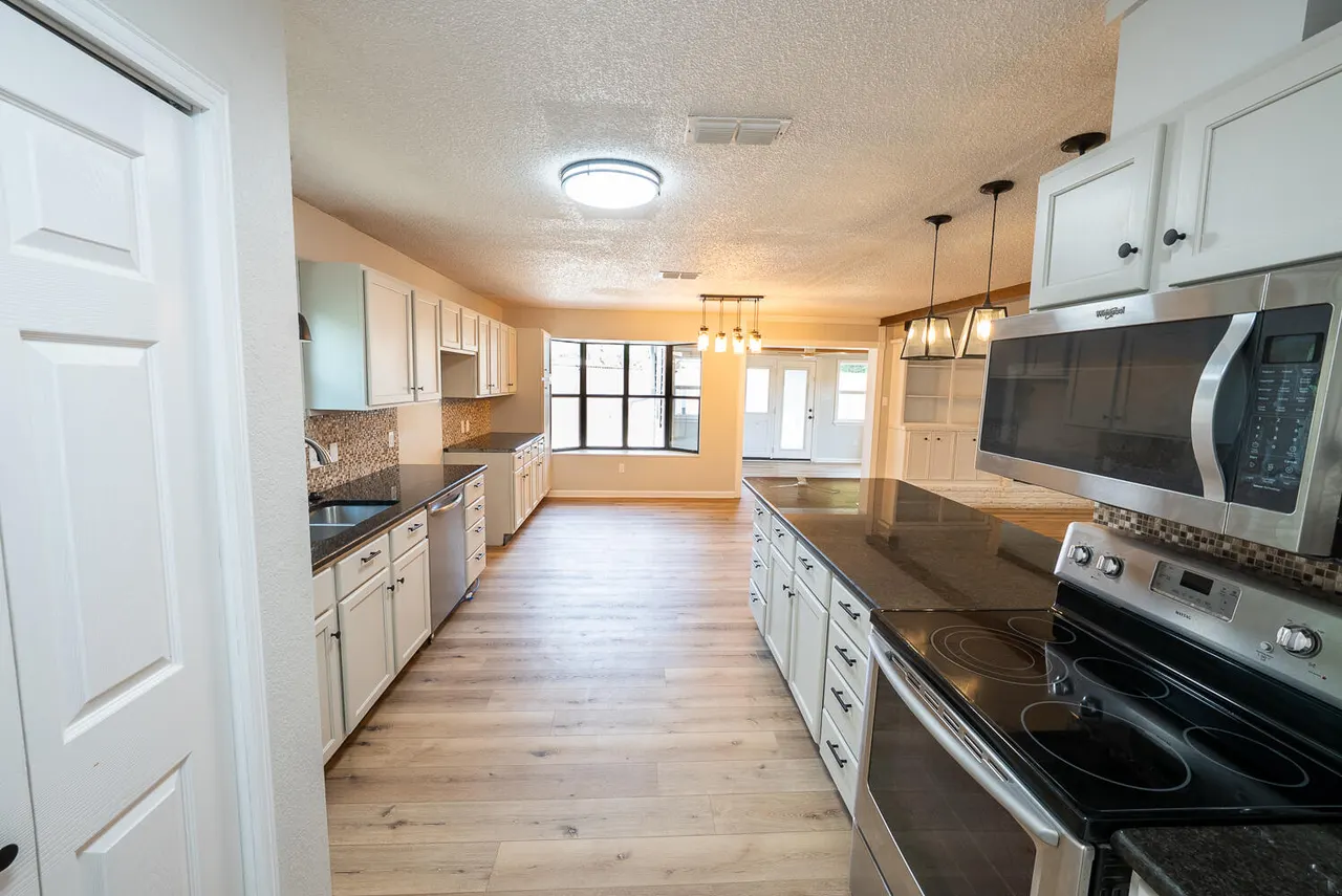 Photo 10 — 8218 Louisville Avenue, Lubbock, TX 79423