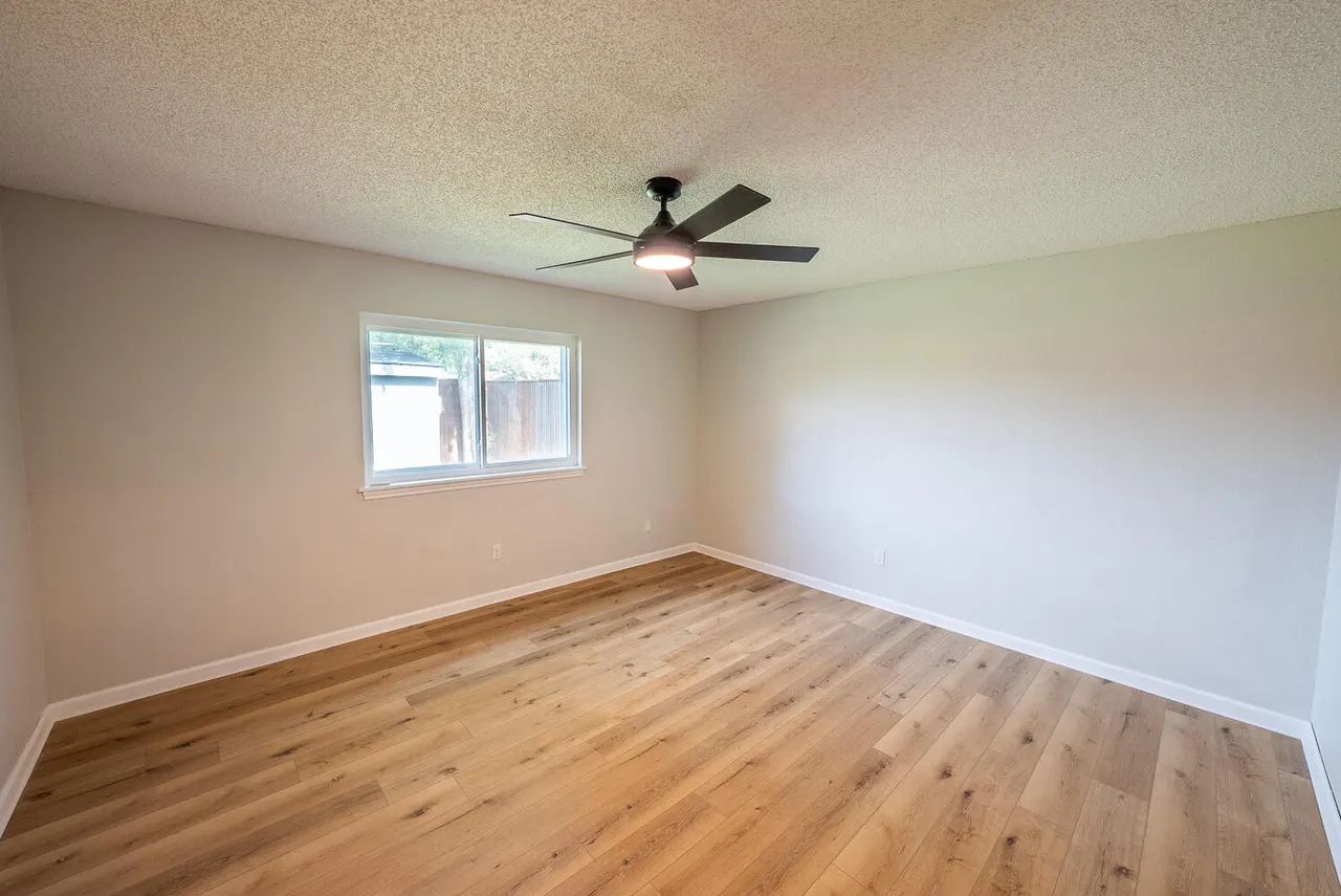 Photo 13 — 8218 Louisville Avenue, Lubbock, TX 79423