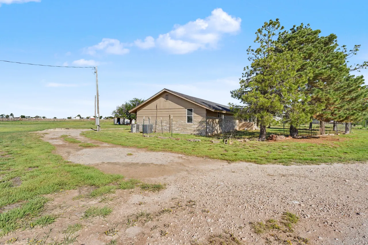 Photo 3 — 15625 N County Road 2000, Lubbock, TX 79415