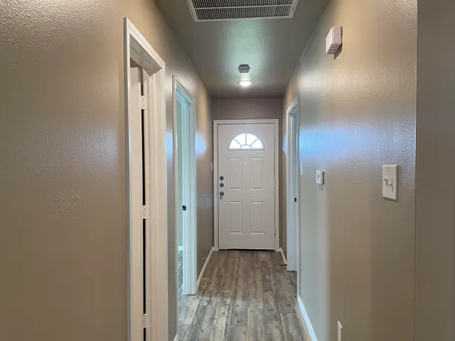 Photo 7 — 2219 E Main Street, Lubbock, TX 79403