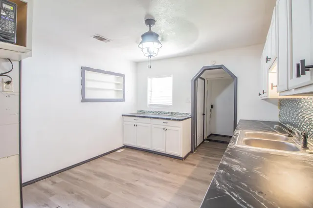 Photo 6 — 406 E Buckley Street, Brownfield, TX 79316