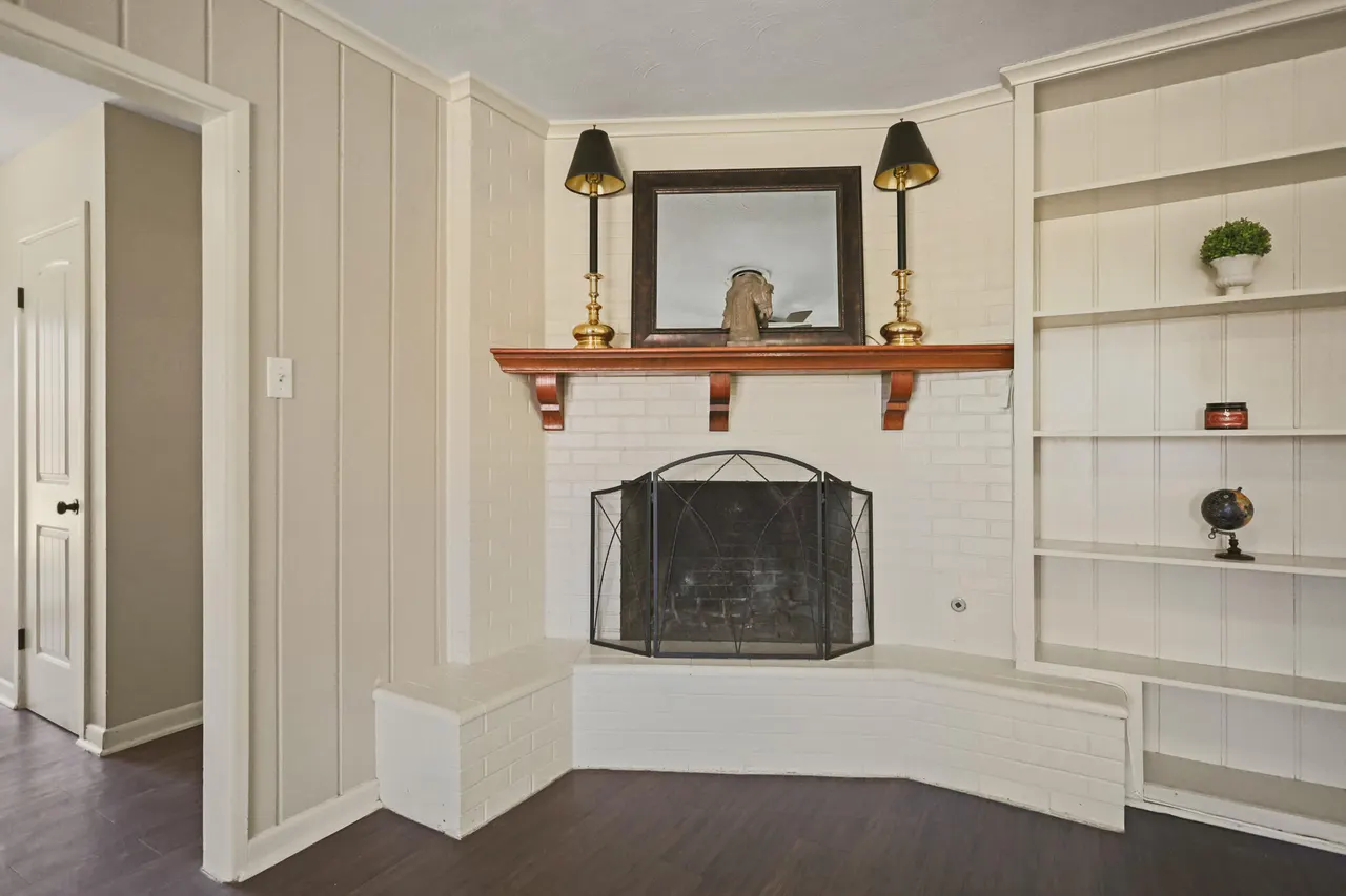 Photo 12 — 5327 31st Street, Lubbock, TX 79407