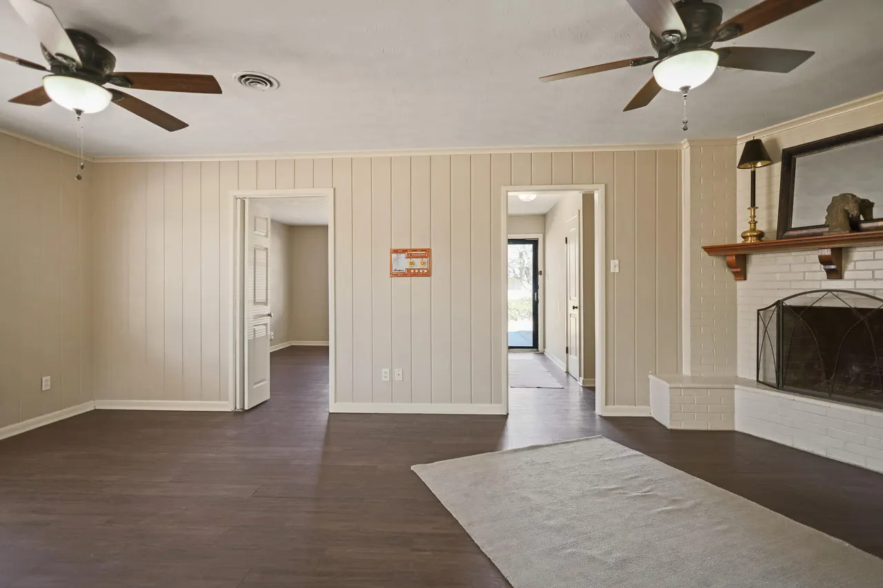 Photo 15 — 5327 31st Street, Lubbock, TX 79407