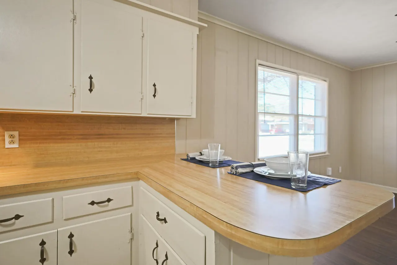 Photo 19 — 5327 31st Street, Lubbock, TX 79407