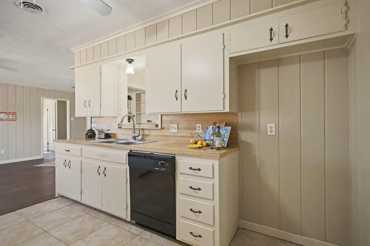 Photo 26 — 5327 31st Street, Lubbock, TX 79407