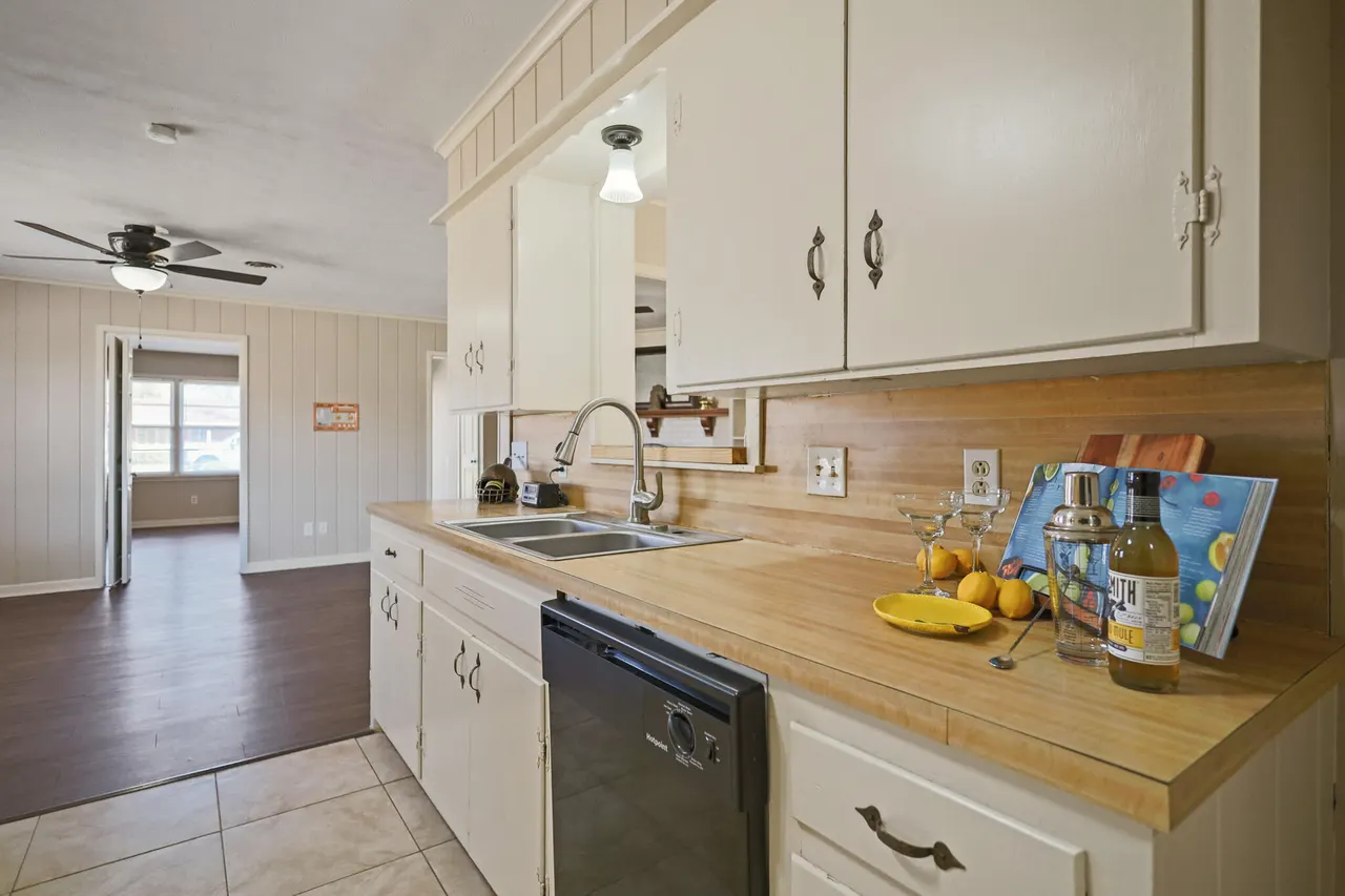 Photo 27 — 5327 31st Street, Lubbock, TX 79407