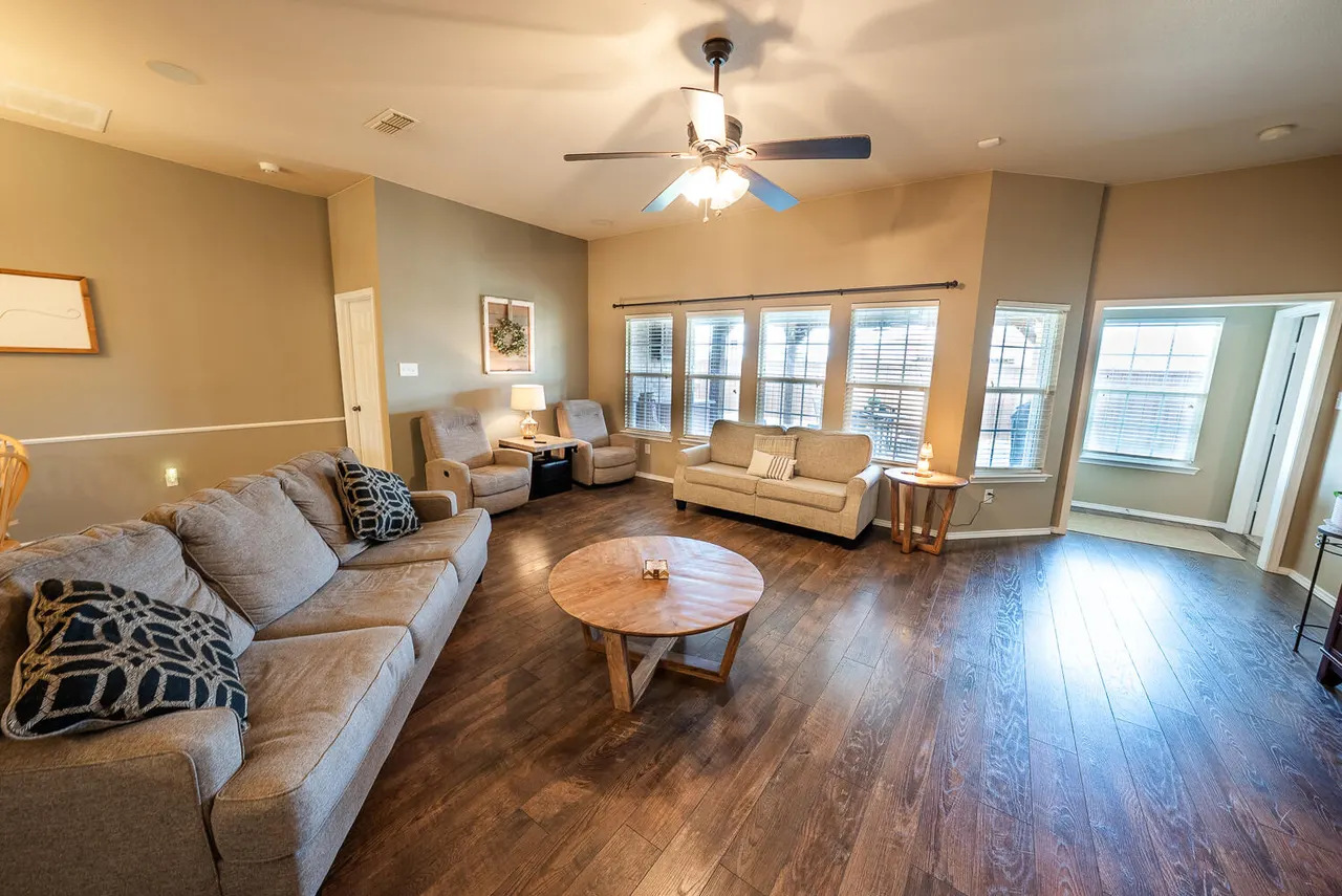 Photo 2 — 10601 Elkhart Avenue, Lubbock, TX 79424
