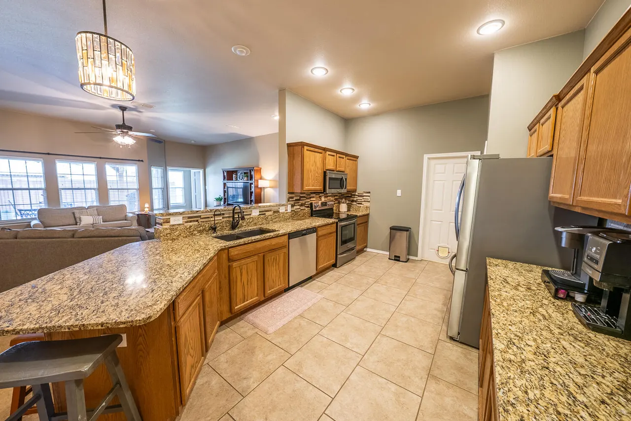 Photo 9 — 10601 Elkhart Avenue, Lubbock, TX 79424