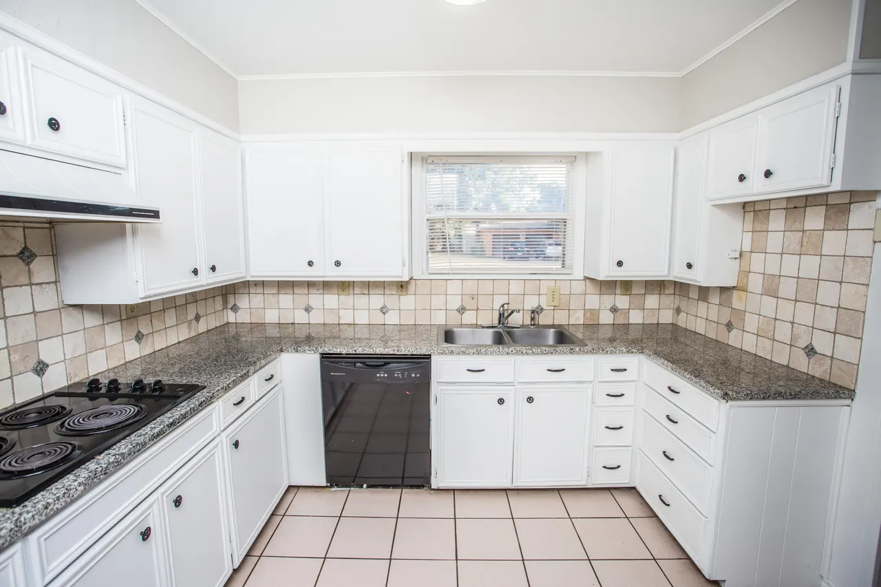 Photo 26 — 3113 32nd Street, Lubbock, TX 79410
