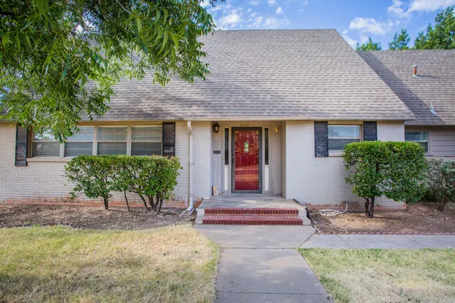 Photo 3 — 3113 32nd Street, Lubbock, TX 79410