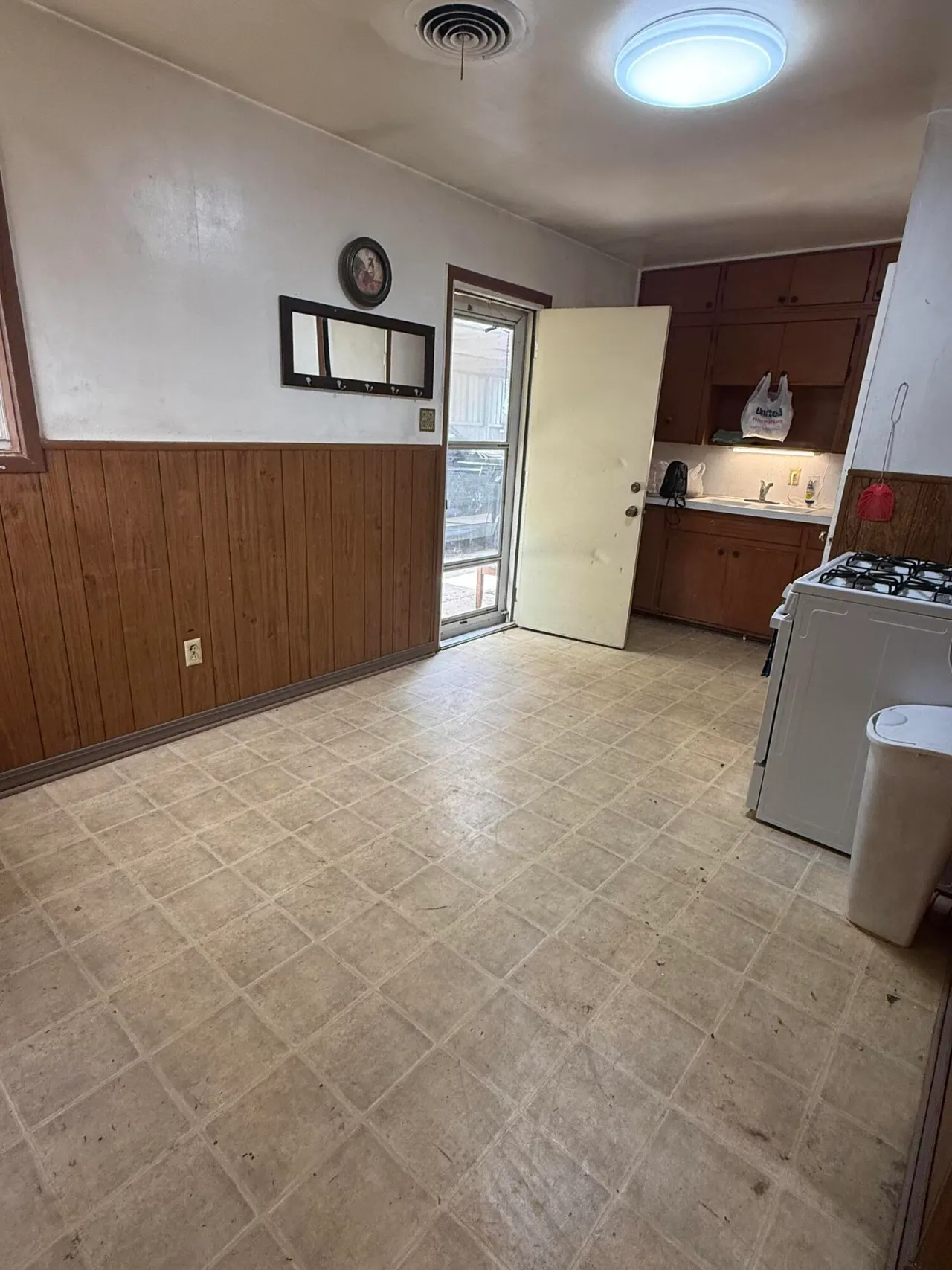 Photo 5 — 1808 Avenue E, Petersburg, TX 79250