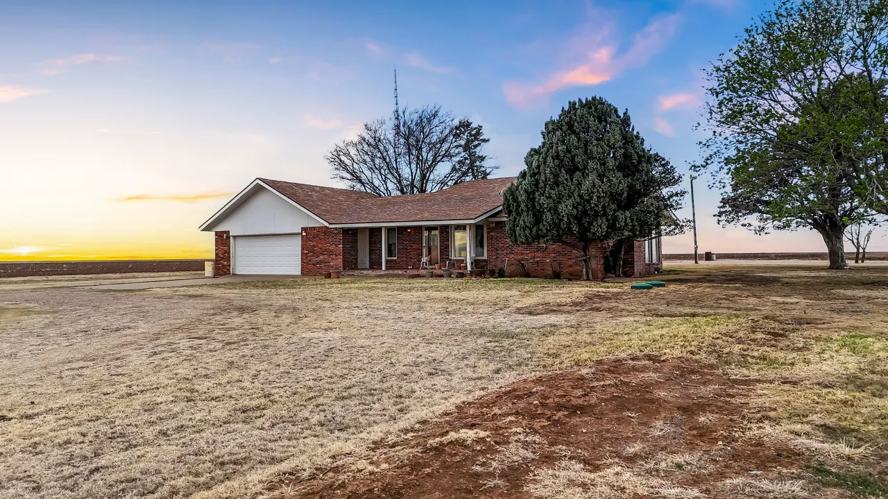 Front exterior — 1283 County Road 12, Tulia, TX 79088