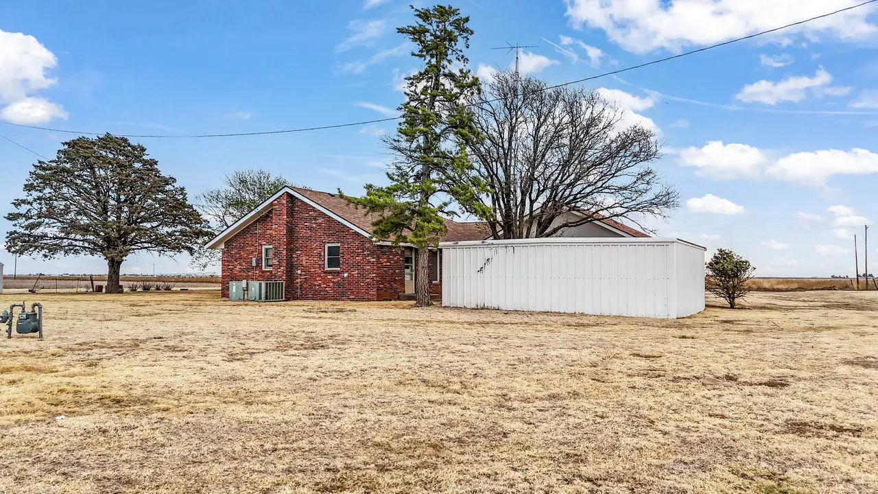 Photo 7 — 1283 County Road 12, Tulia, TX 79088