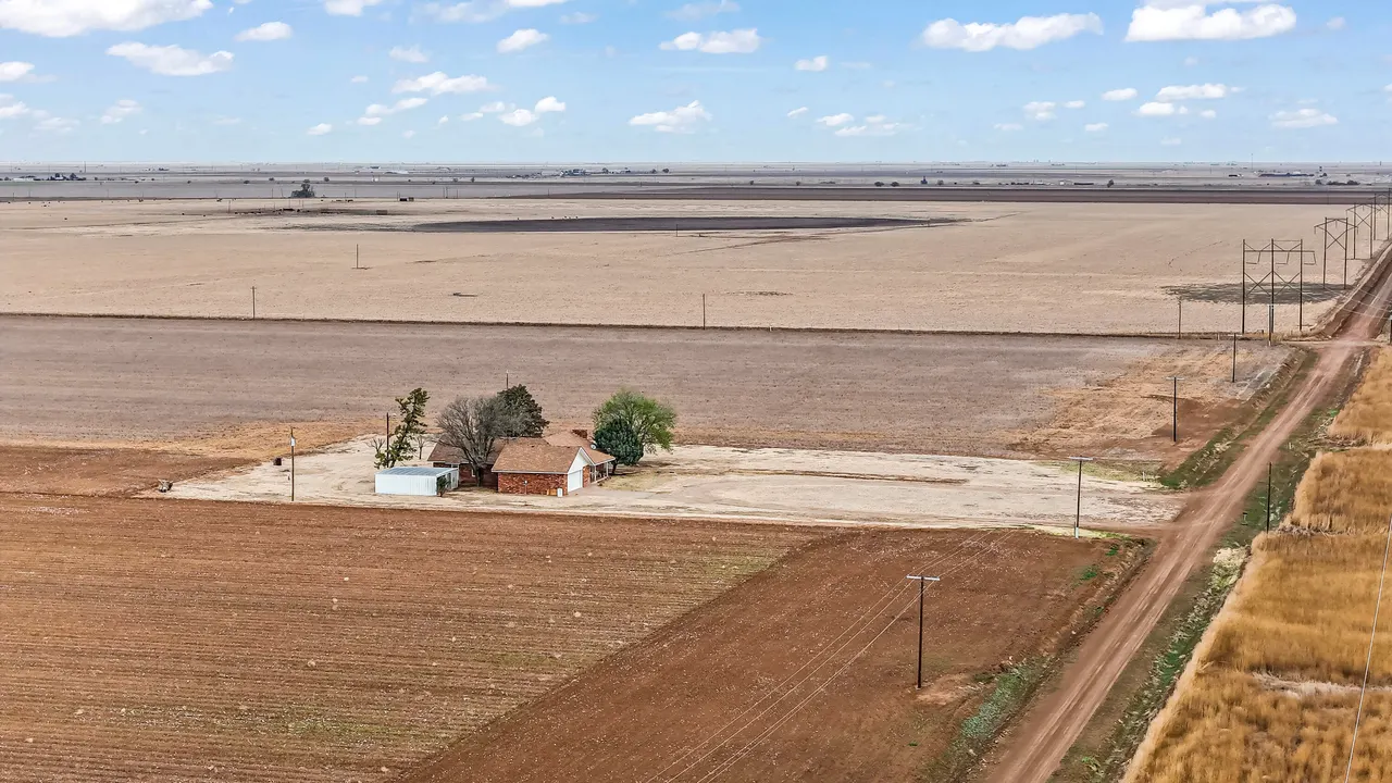 Photo 11 — 1283 County Road 12, Tulia, TX 79088