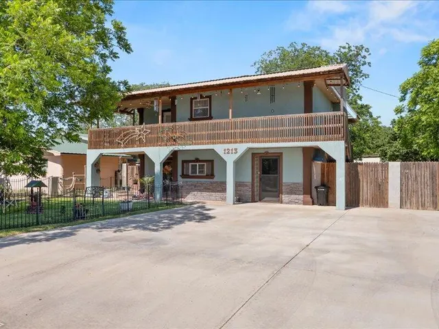 Front exterior — 1213 N Avenue B, Denver City, TX 79323
