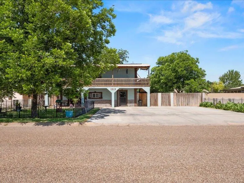Photo 2 — 1213 N Avenue B, Denver City, TX 79323