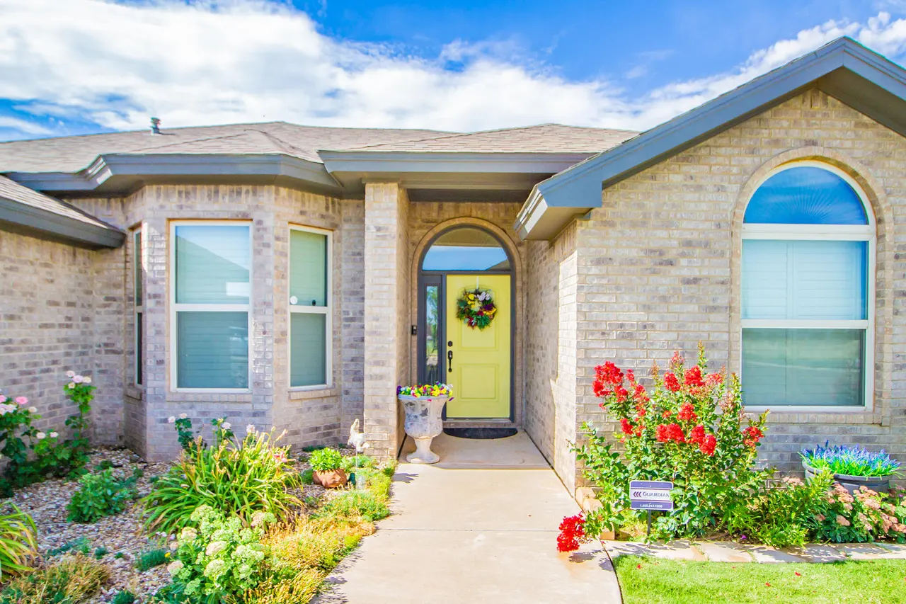 Photo 3 — 8827 13th Street, Lubbock, TX 79416