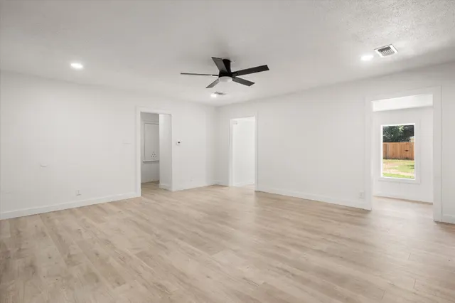Photo 8 — 2425 32nd Street, Lubbock, TX 79411