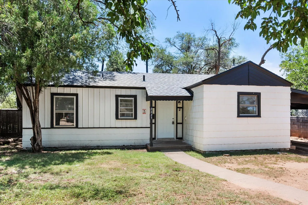 Photo 20 — 2425 32nd Street, Lubbock, TX 79411