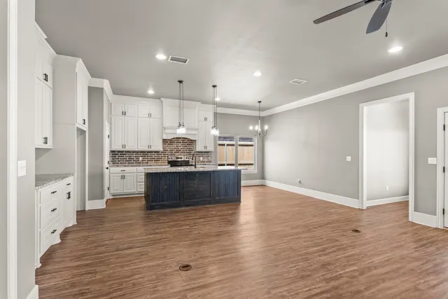 Photo 5 — 1131 17th Street, Shallowater, TX 79363