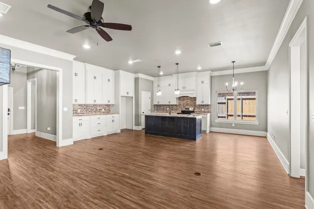 Photo 8 — 1131 17th Street, Shallowater, TX 79363