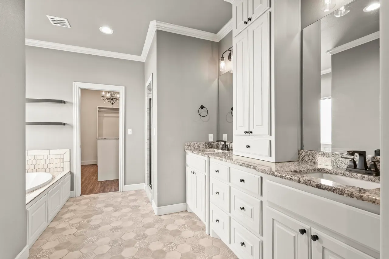 Photo 13 — 1131 17th Street, Shallowater, TX 79363