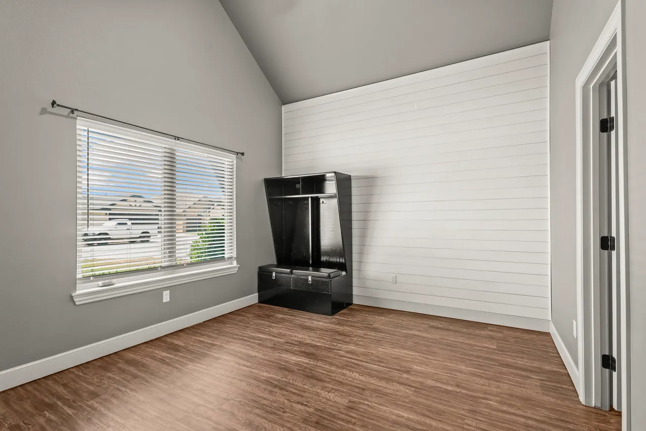 Photo 24 — 1131 17th Street, Shallowater, TX 79363